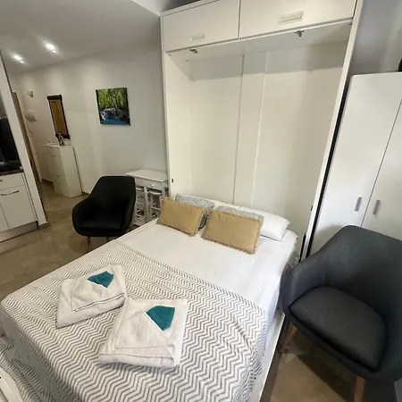 Homely Loft Sunset Apartmán *