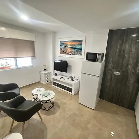 Homely Loft Sunset Торевьиа